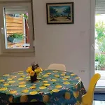Apartman With Parking Space - 23350