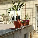 Apartman With Parking Space - 23350 Split