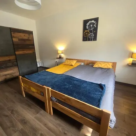 Apartman With Parking Space - 23350 Split