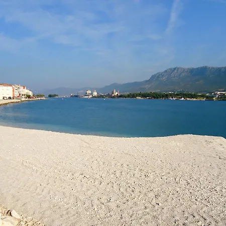 With Parking Space - 23350 Σπλιτ